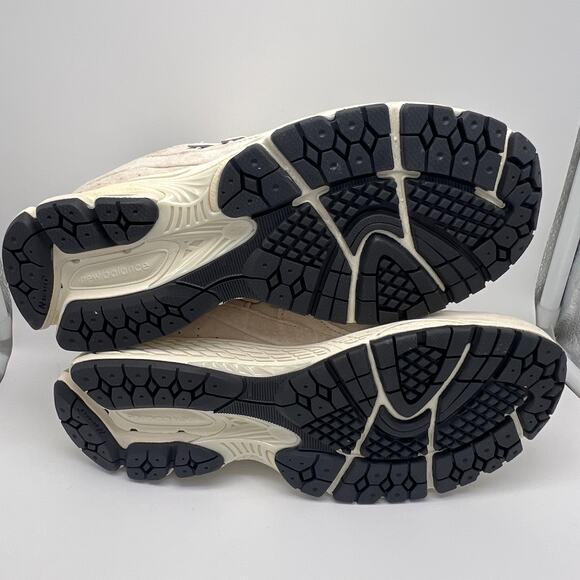 Brand new. New Balance 2002R Calm Taupe Running Shoes Unisex New Women's Size 8 - Picture 7 of 10